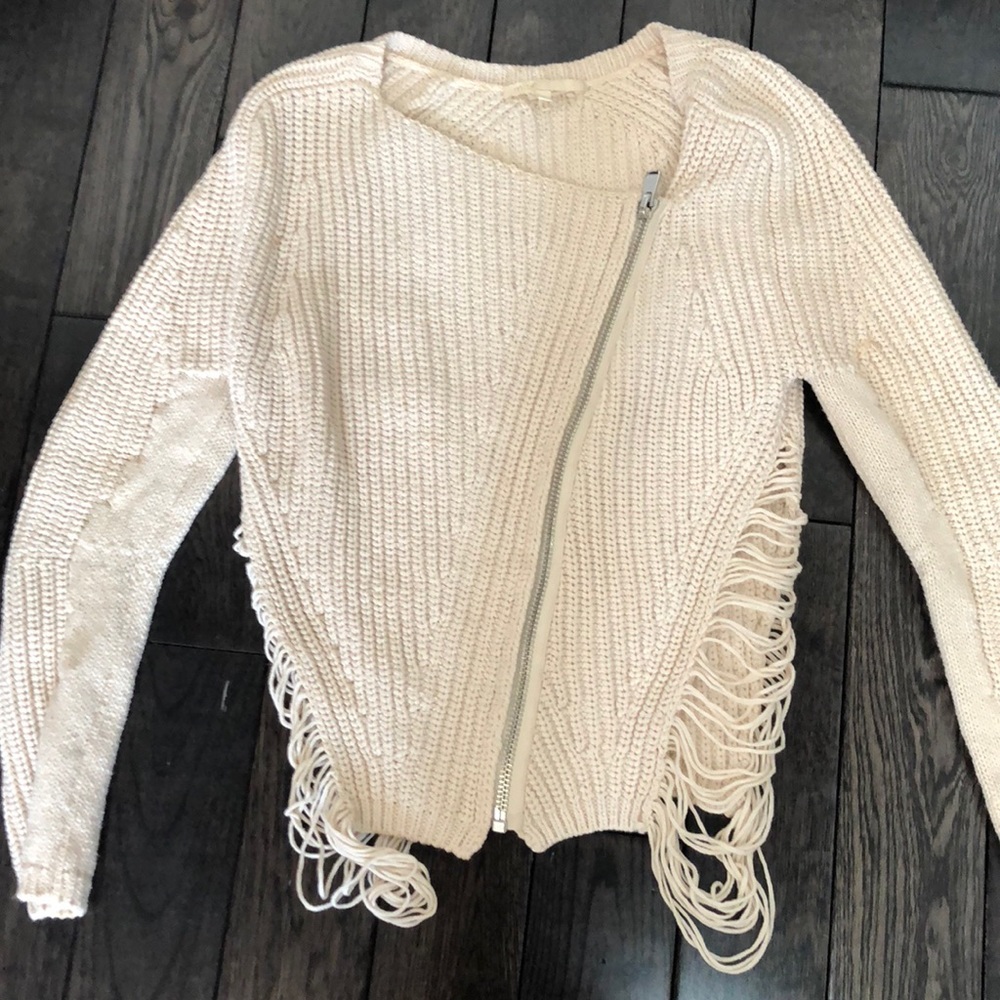 Majd cream sweater